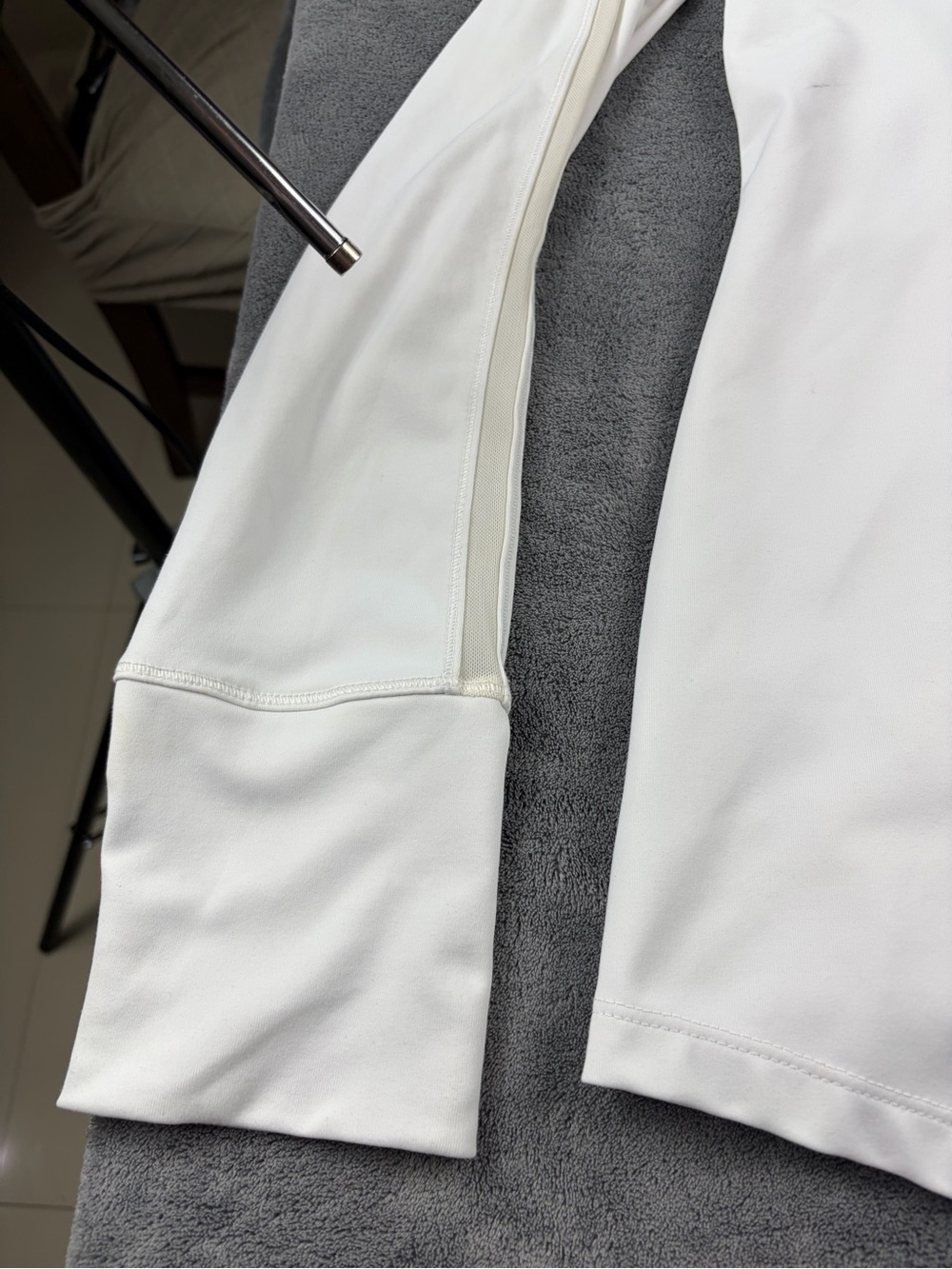 Apana White Lightweight Active Zip Jacket size M - Picture 13 of 16